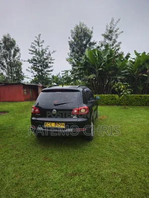 Volkswagen Tiguan 2011 Black