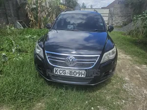 Volkswagen Tiguan 2011 Black