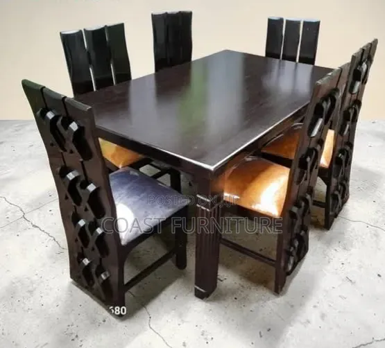 6 Seaters Dining Table Suitable for Your Family