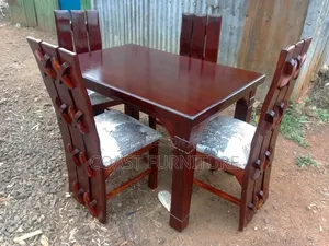 4 Seaters Dining Table Suitable for Your Room