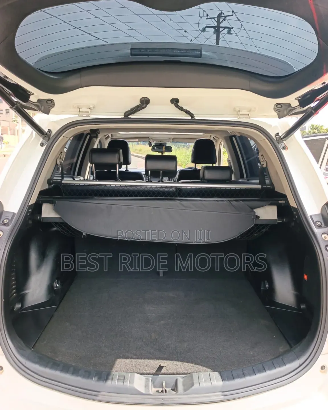 Toyota RAV4 Limited 4dr SUV AWD (2.5L 4cyl 6A) 2015 White