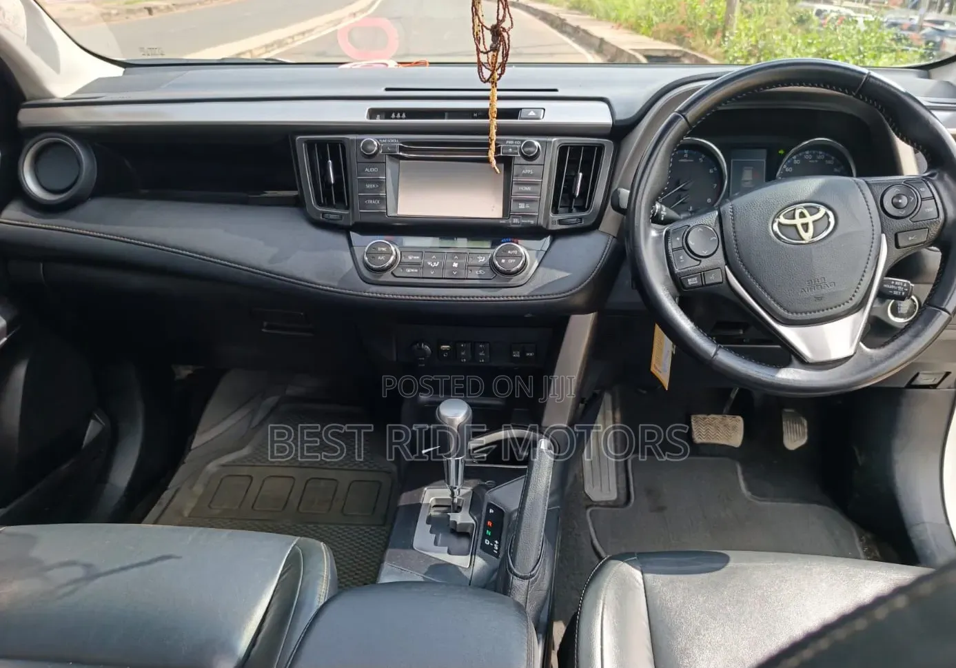 Toyota RAV4 Limited 4dr SUV AWD (2.5L 4cyl 6A) 2015 White