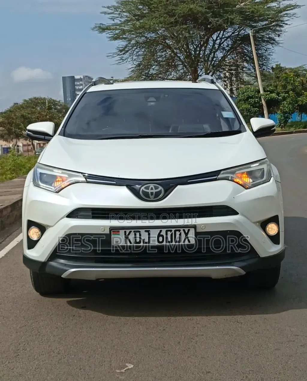 Toyota RAV4 Limited 4dr SUV AWD (2.5L 4cyl 6A) 2015 White
