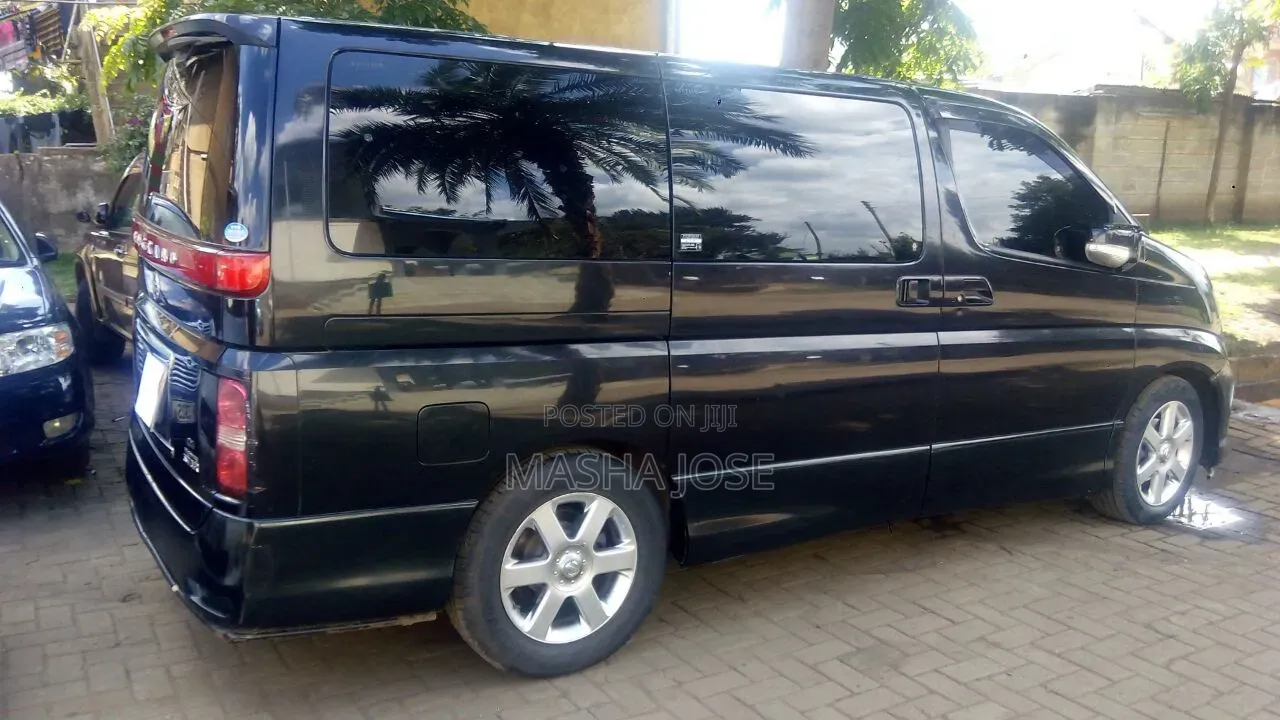 Nissan Elgrand 2012 Black