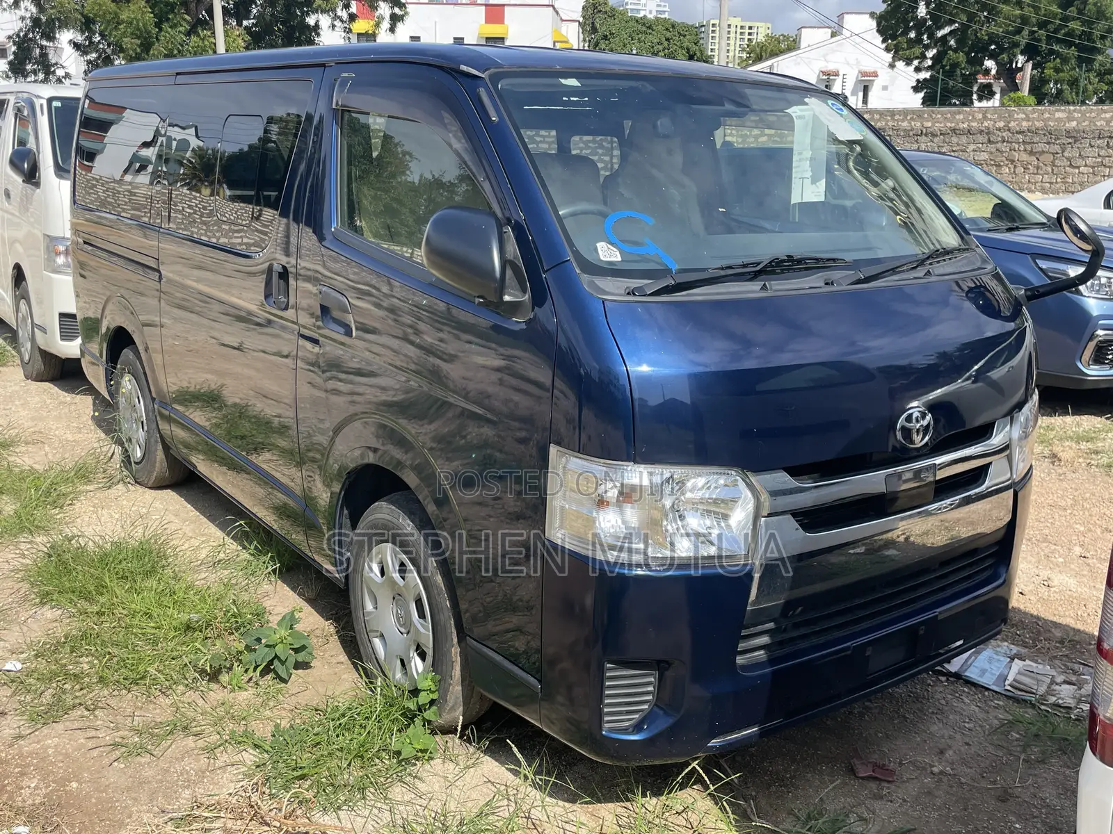 Toyota HiAce 2019 Blue