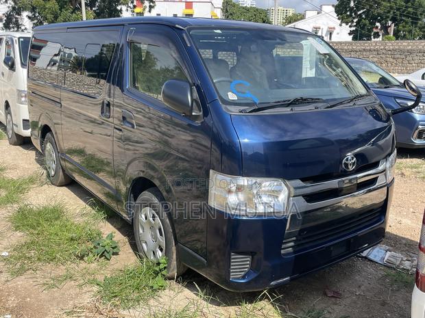 Toyota HiAce 2019 Blue - thumbnail 2