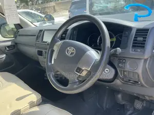 Toyota HiAce 2019 Blue