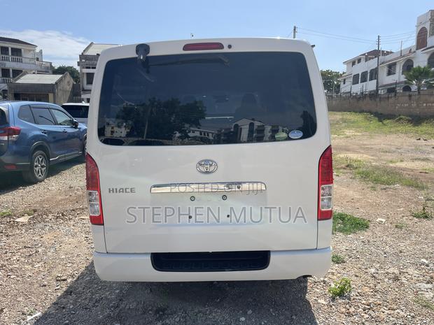 Toyota HiAce 2019 White - thumbnail 4