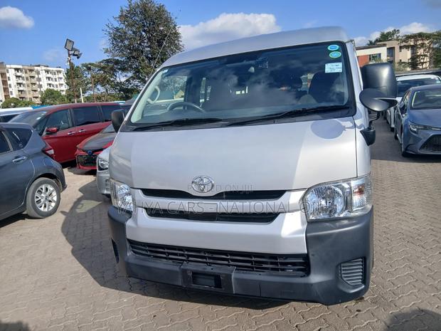 Toyota Grand HiAce 2019 White
