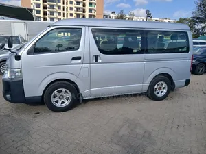 Toyota Grand HiAce 2019 White
