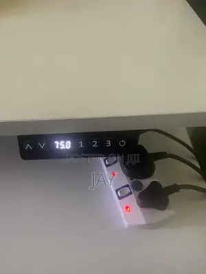 1.4m Electric Height Adjustable Desk