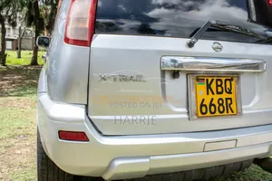 Nissan X-Trail 2000 Gray
