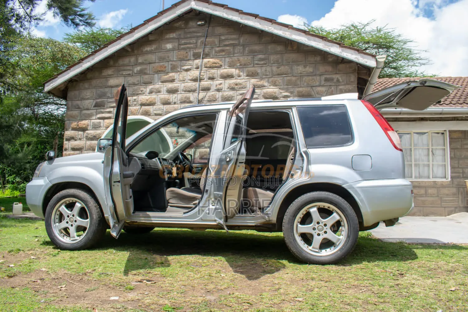 Nissan X-Trail 2000 Gray