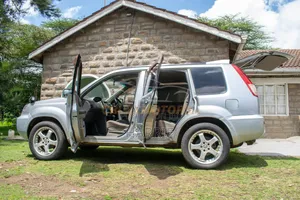 Nissan X-Trail 2000 Gray