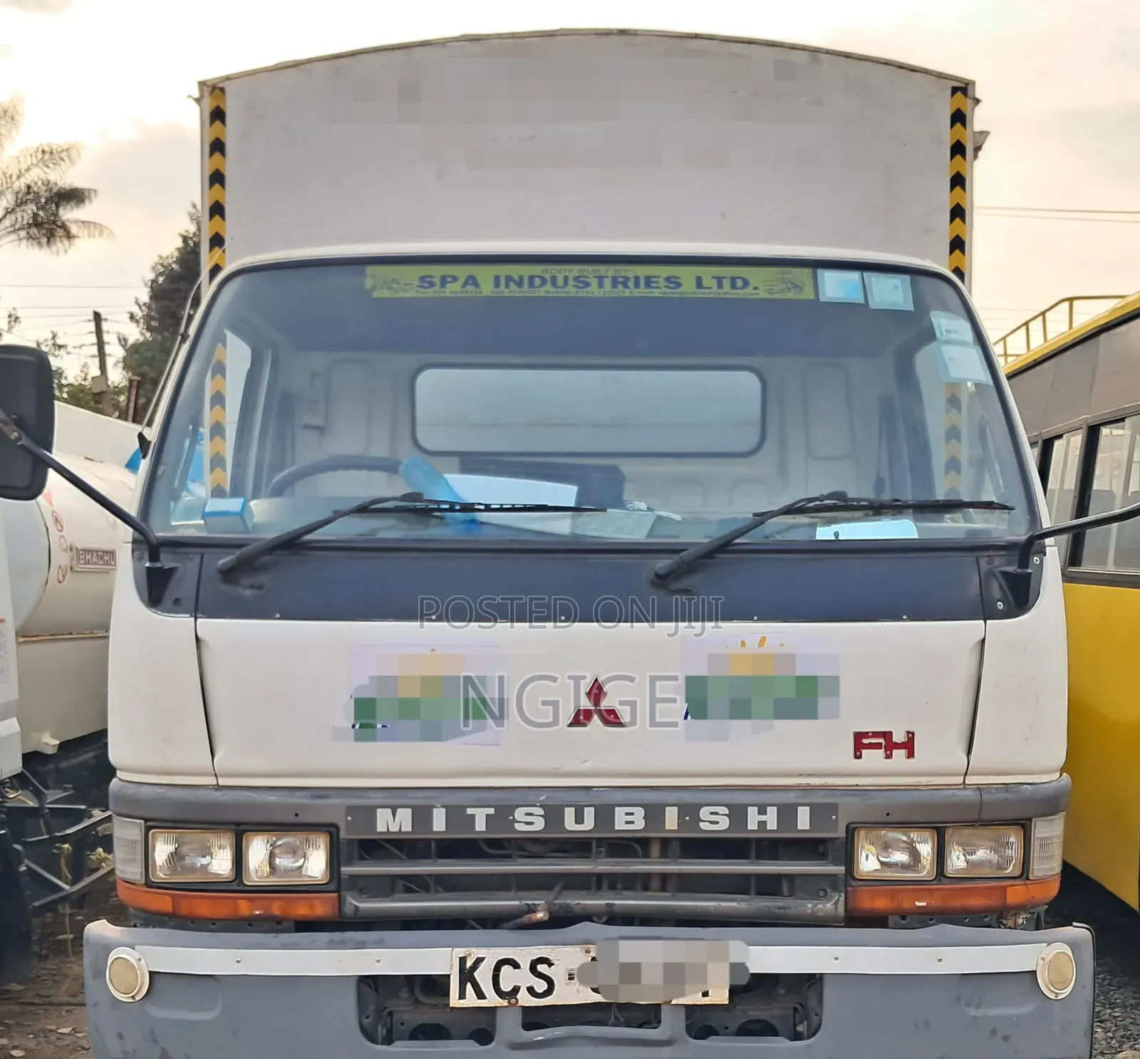 Mitsubishi -Fh215