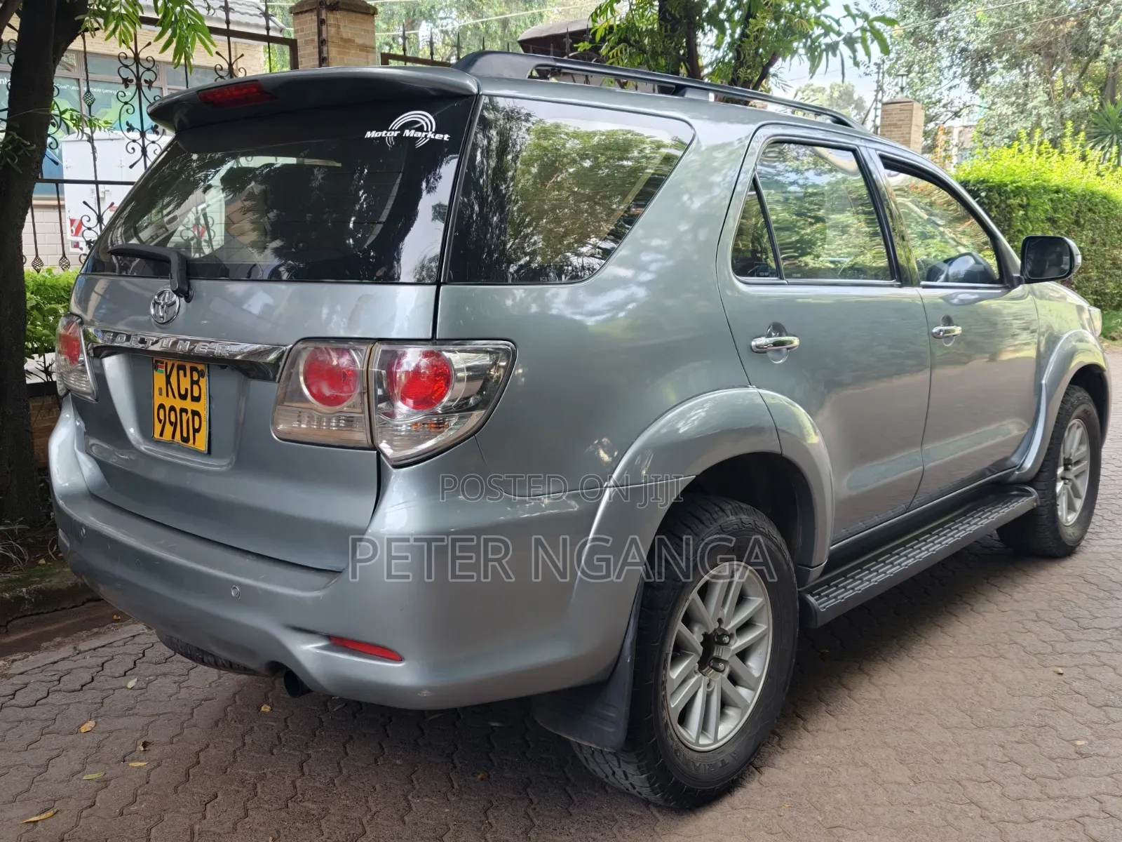 Toyota Fortuner 2014 Gold