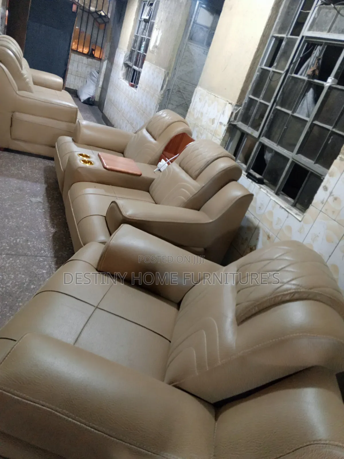 First-Class Bench Sofa Seven Seater