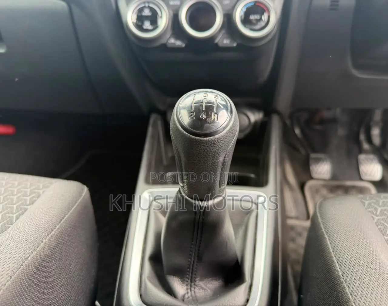 Suzuki Swift 2018 Red