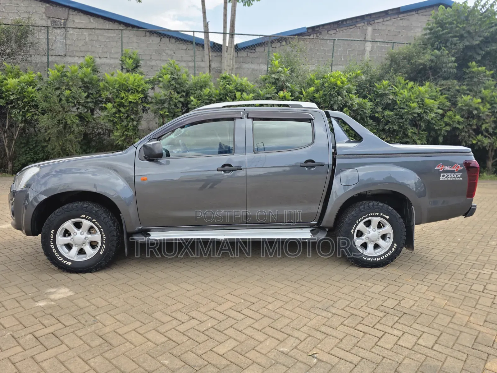 Isuzu D-MAX 2020 Gray