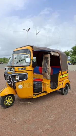 Bajaj RE 2022 Yellow