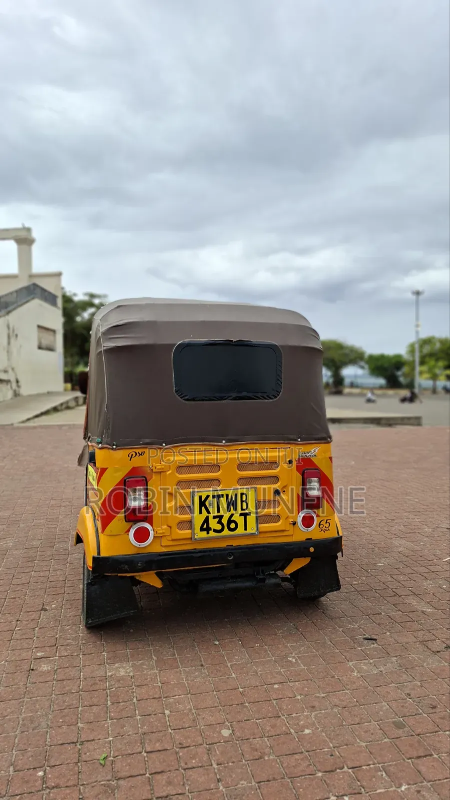 Bajaj RE 2022 Yellow