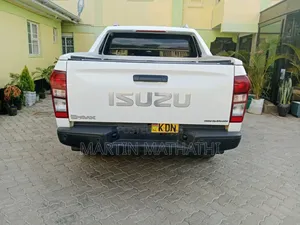 Isuzu D-MAX 2023 White