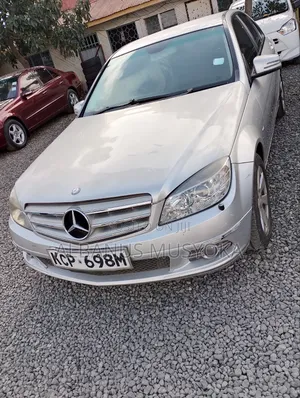 Mercedes-Benz C200 2011 Silver