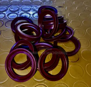 Brown FKM (Fluorocarbon Rubber) Oil Seals