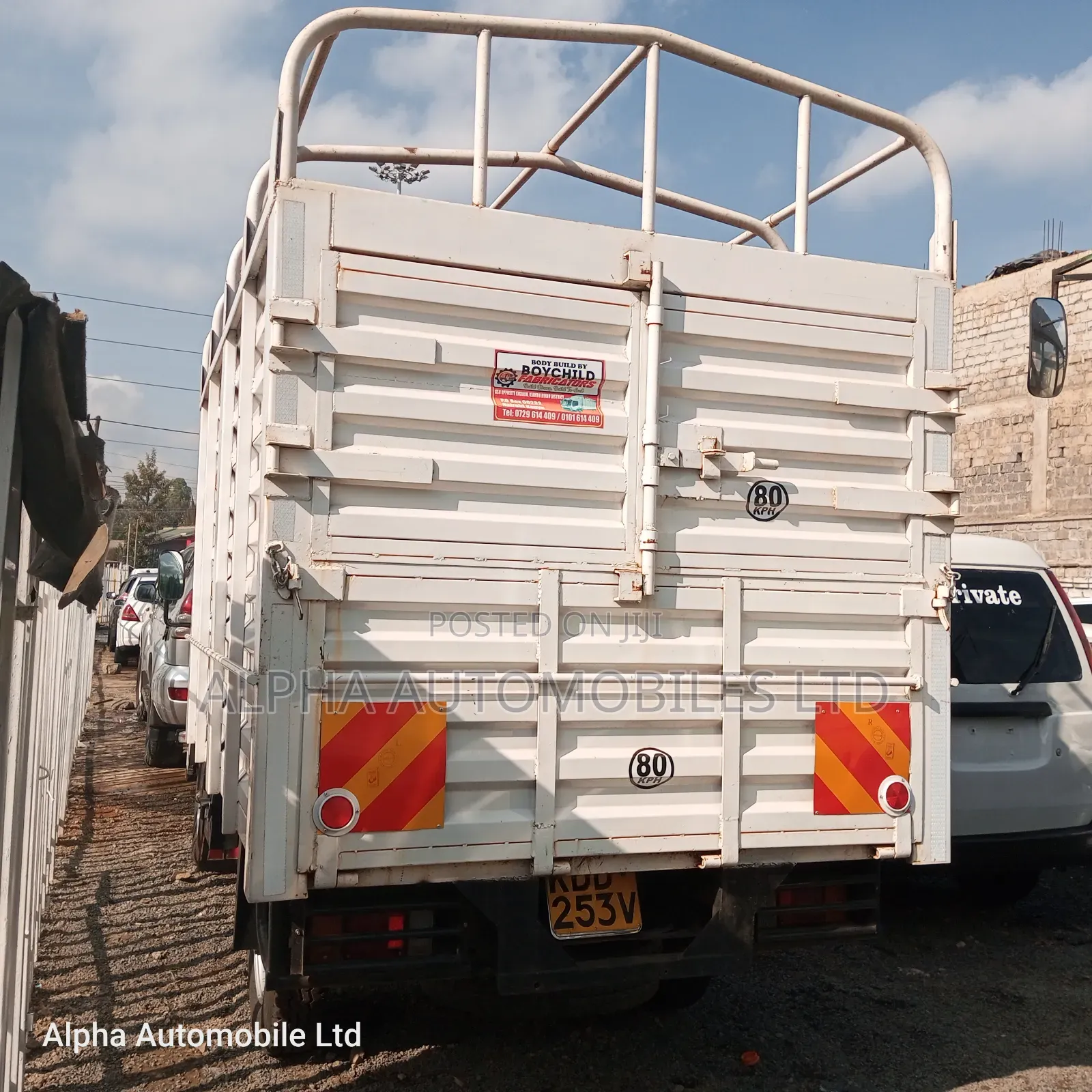 Isuzu NLR Truck