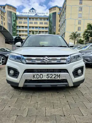 Suzuki Vitara 2021 White