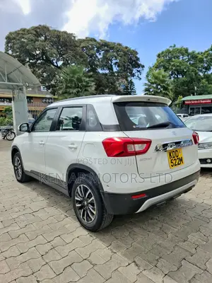 Suzuki Vitara 2021 White
