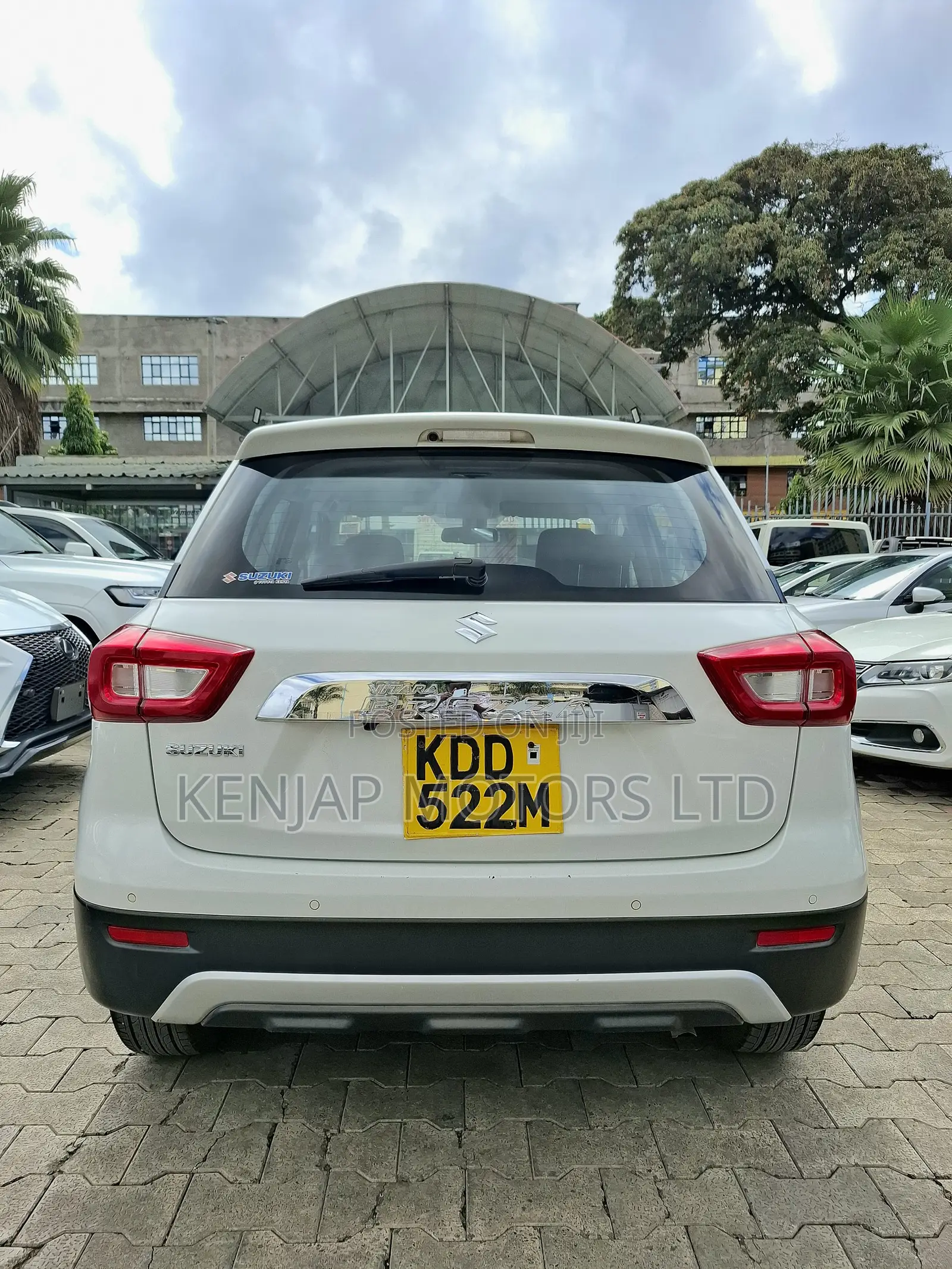 Suzuki Vitara 2021 White