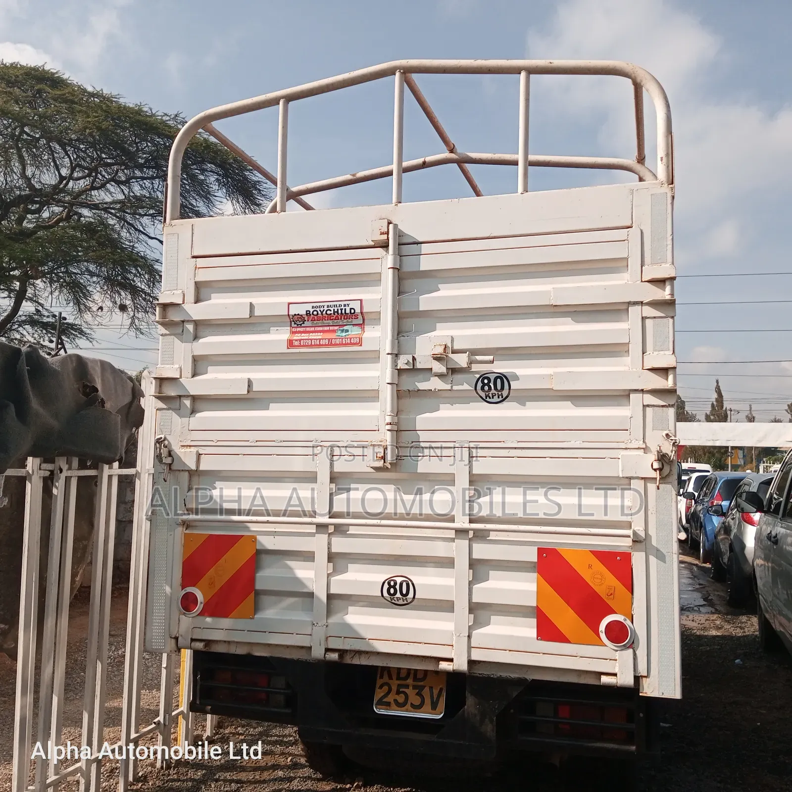 Isuzu NLR Truck