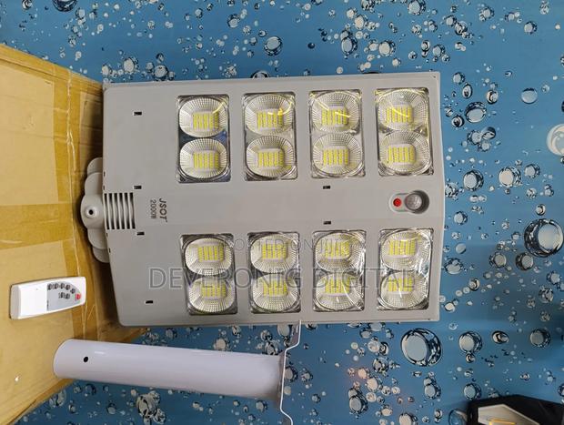 *2000w Grey Solar Street Light + Pole - thumbnail 2
