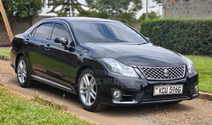 Toyota Crown 2012 Black