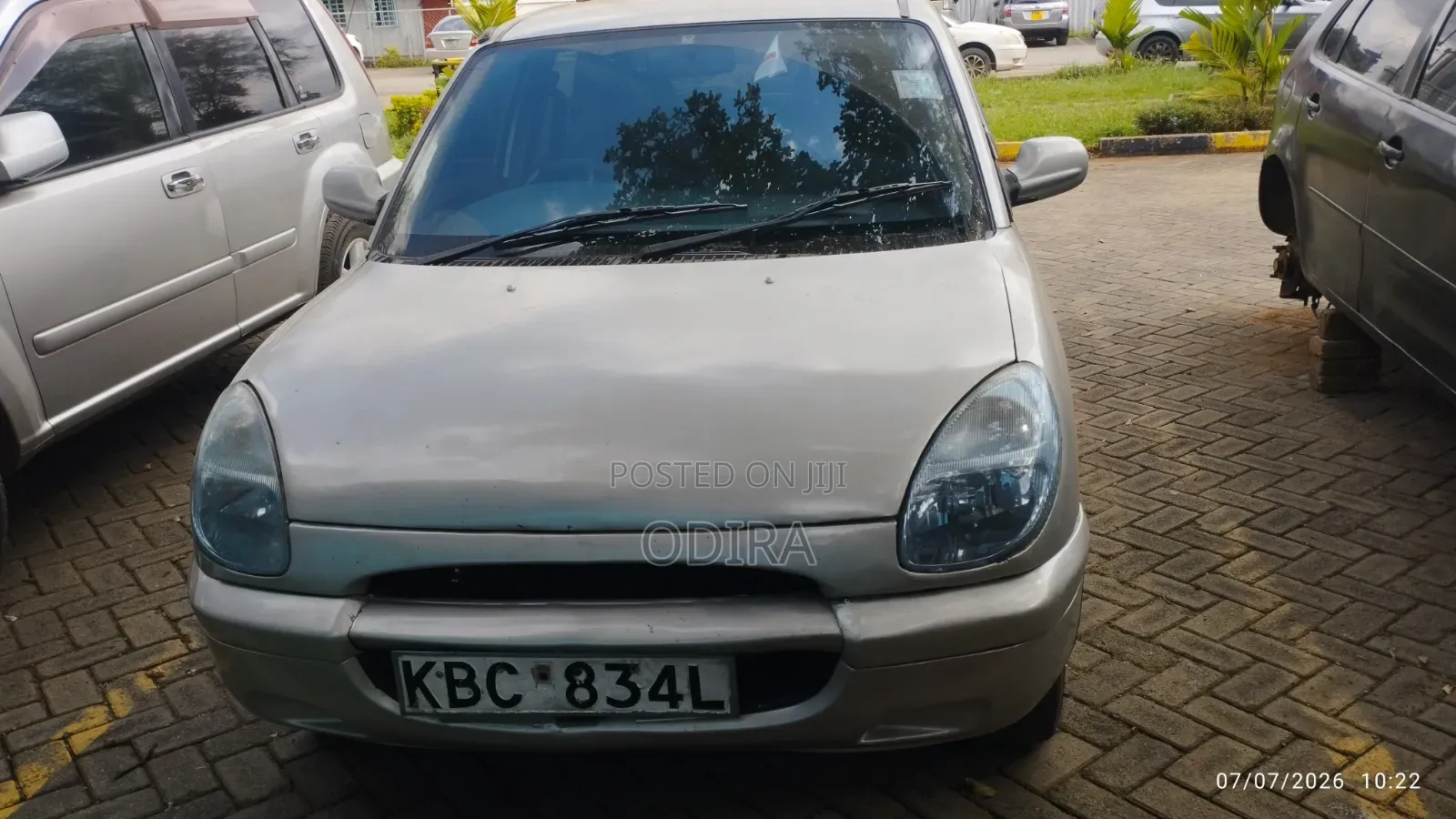 Toyota Duet 2001 Silver
