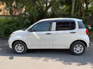 Toyota Passo 2017 Beige