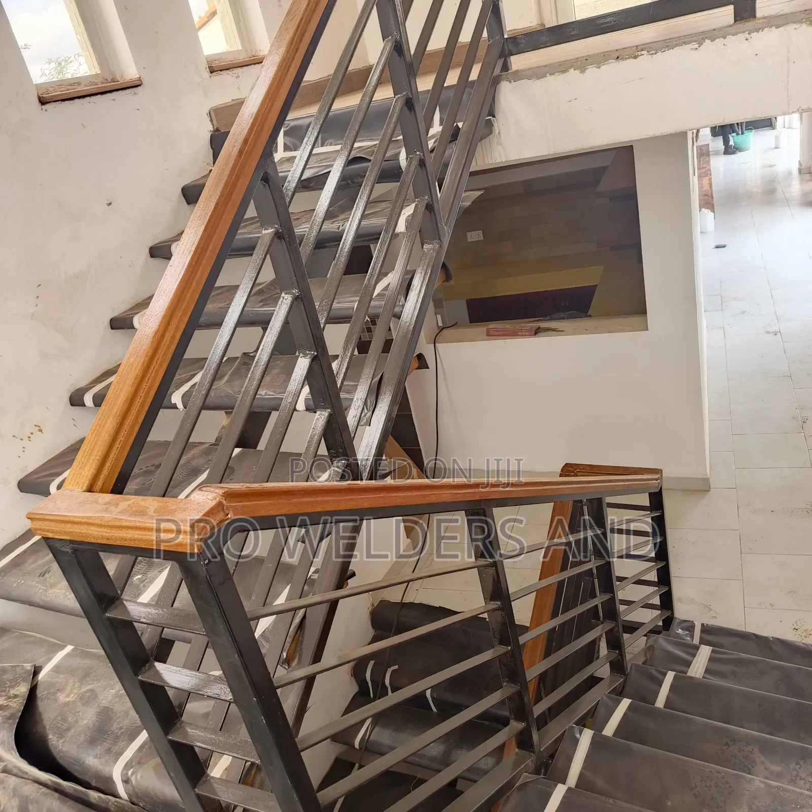 Floating Staircases | Custom Steel Wood Designs