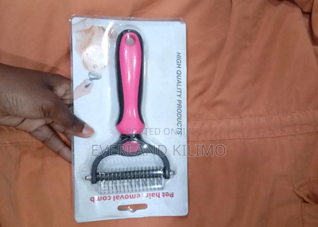 Deshedding Dog Detangler