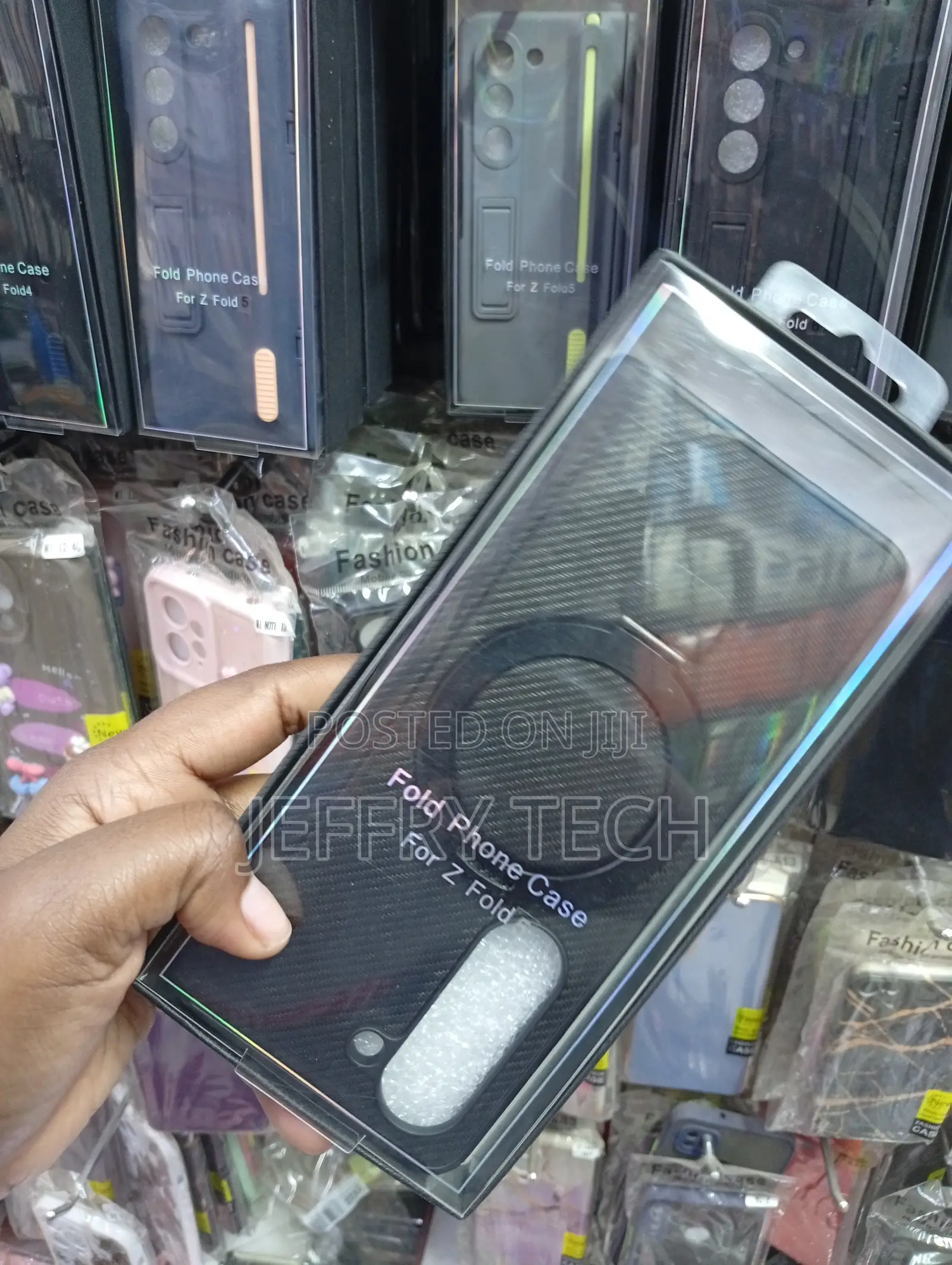 Galaxy Z Fold, Carbon-Fiber Textured Case