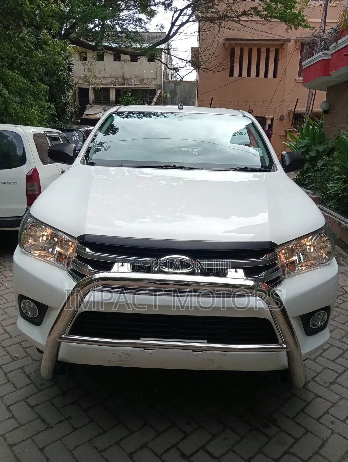 Toyota Hilux 2019 White