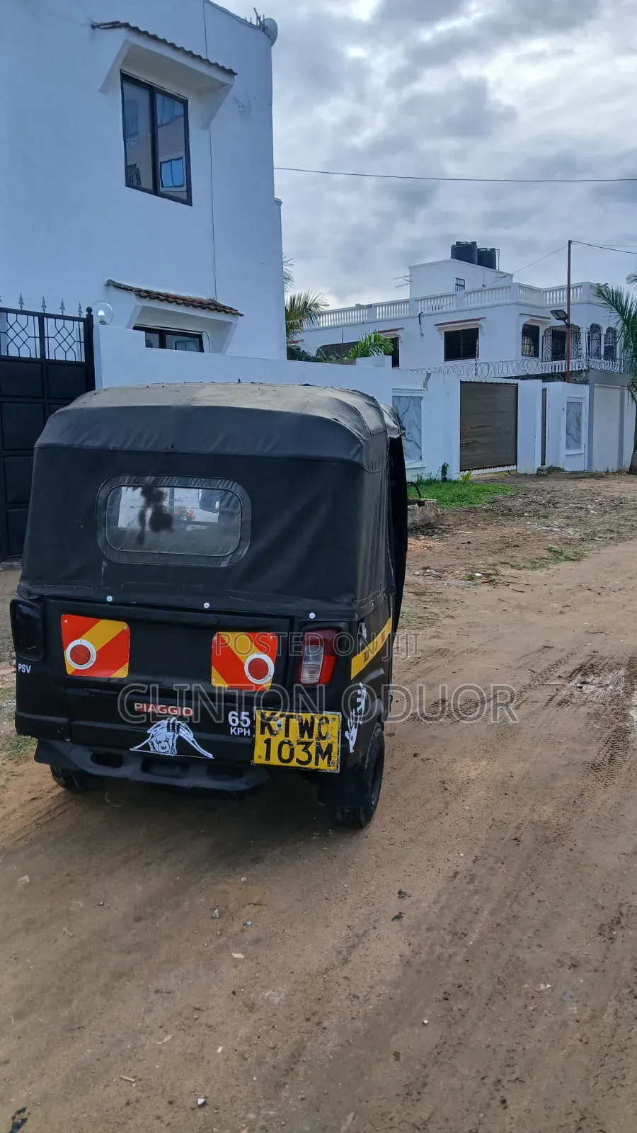 Piaggio 2021 Black