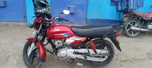 TVS HLX 125 2025 Red