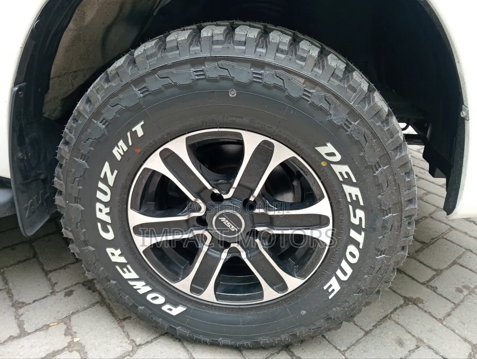Toyota Hilux 2019 White