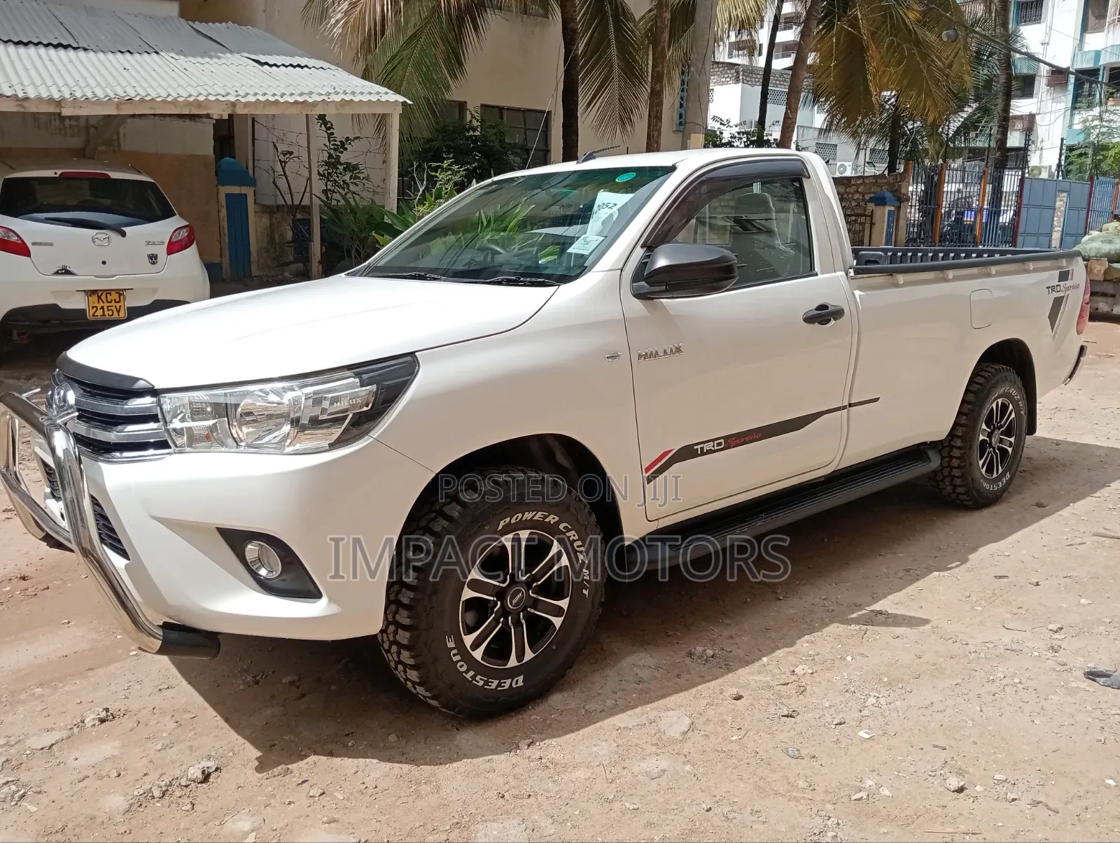 Toyota Hilux 2019 White