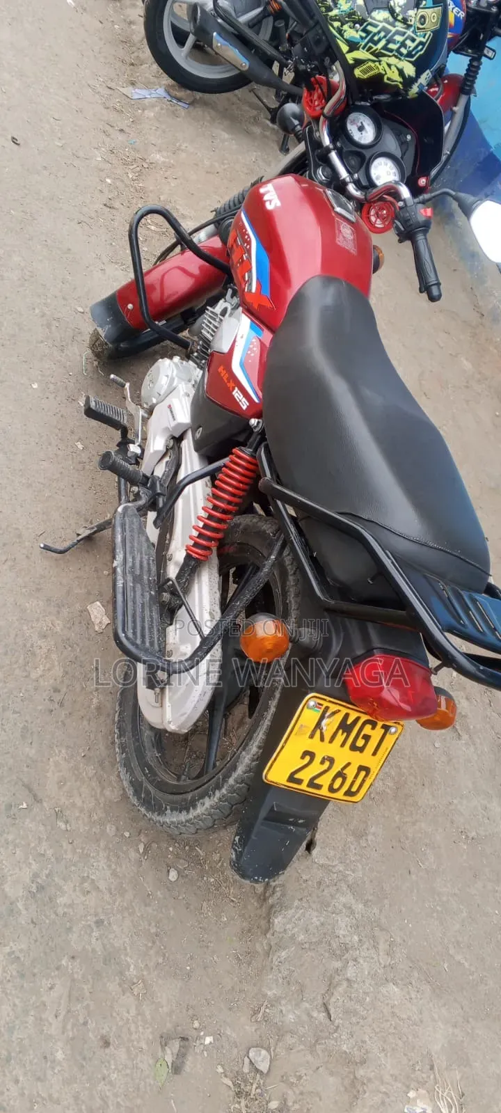 TVS HLX 125 2025 Red