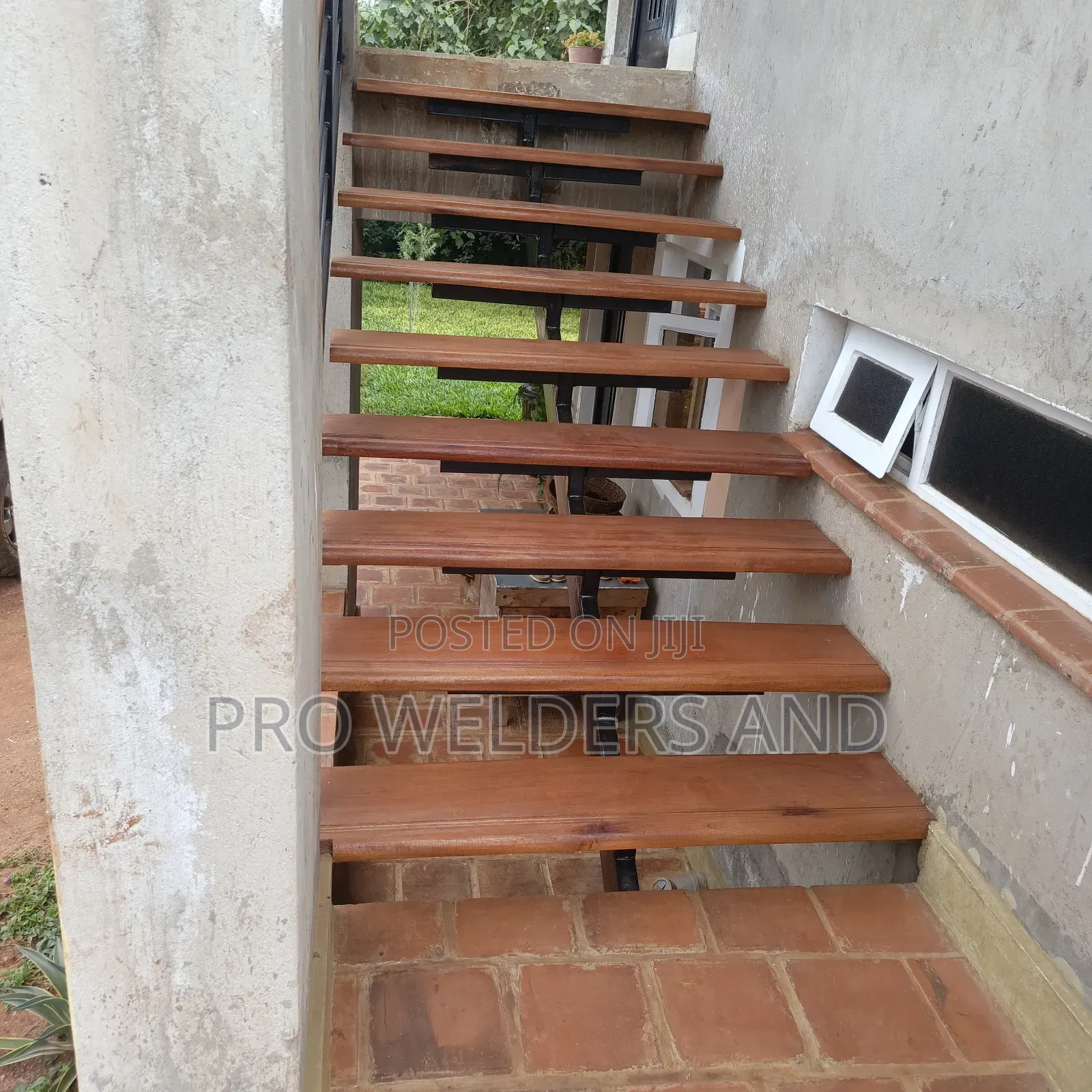Custom Floating Staircase Fabrication | Delivered Nationwide