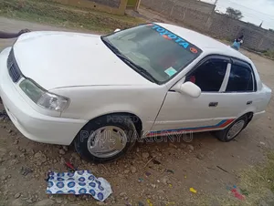 Toyota Corolla 1998 White