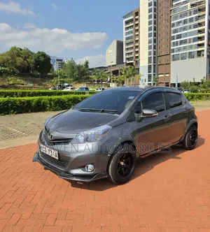 Toyota Vitz 2012 Gray