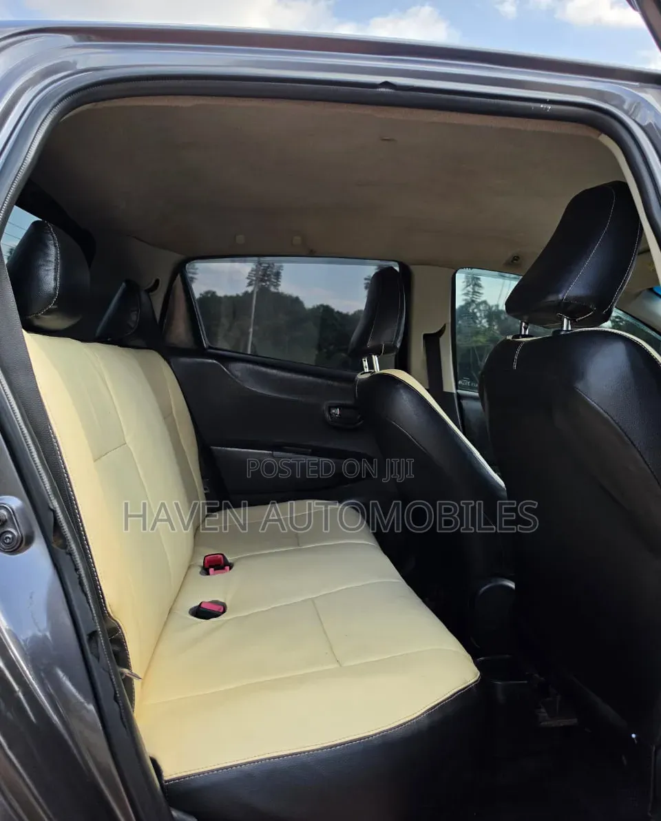Toyota Vitz 2012 Gray